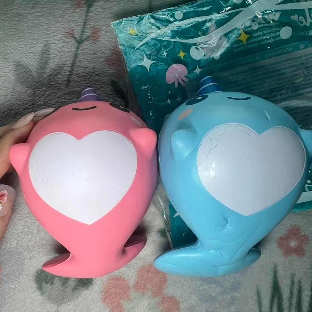 IBLOOM jumbo Millie The Whale and Billie The Whale squishy set - Picture 3 of 8